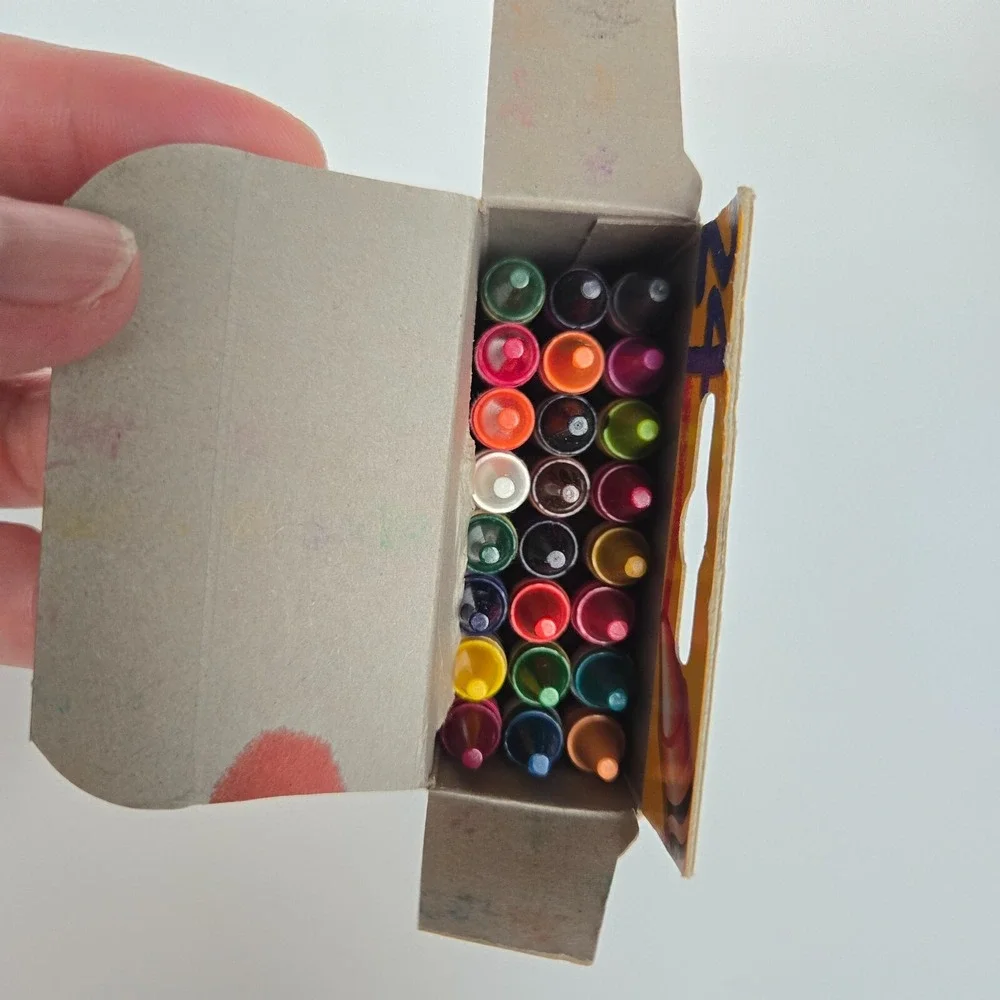 Vintage Binney & Smith‎ 1997 Crayola Crayons Box Of 24 USA Made Goldenrod NEW